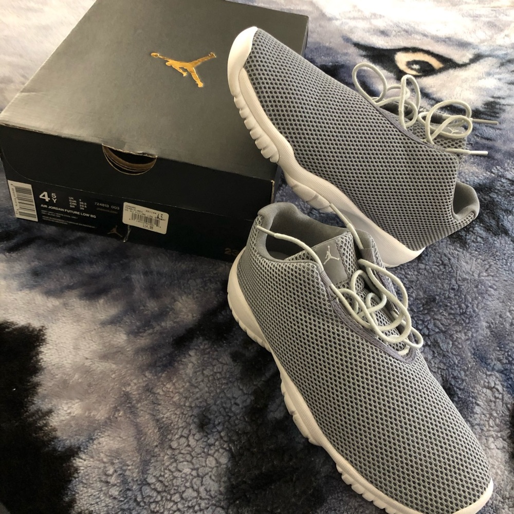 Jordan future lows!Worn only once.Make me an offer